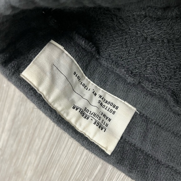 R13 Logo Short – black. Size large - Picture 4 of 11